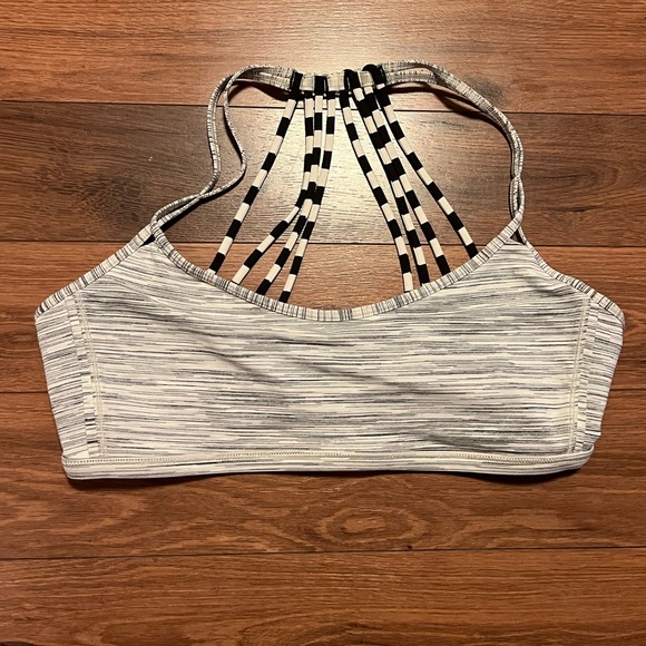 Lululemon Lighten Up Bra SpaceDye Camo WhiteSilver Spoon/Apex Stripe Black White - Picture 6 of 9